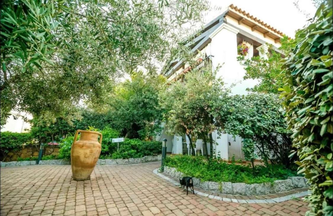Residence Lu Soli Budoni Affitti Exterior photo